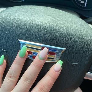 Meet your Posher, Adria